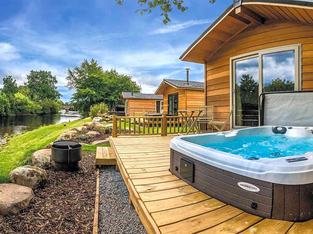 Braidhaugh Holiday Park: Riverside Lodge