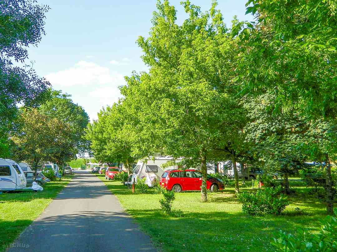 Camping de Montlouis-sur-Loire: Pitches