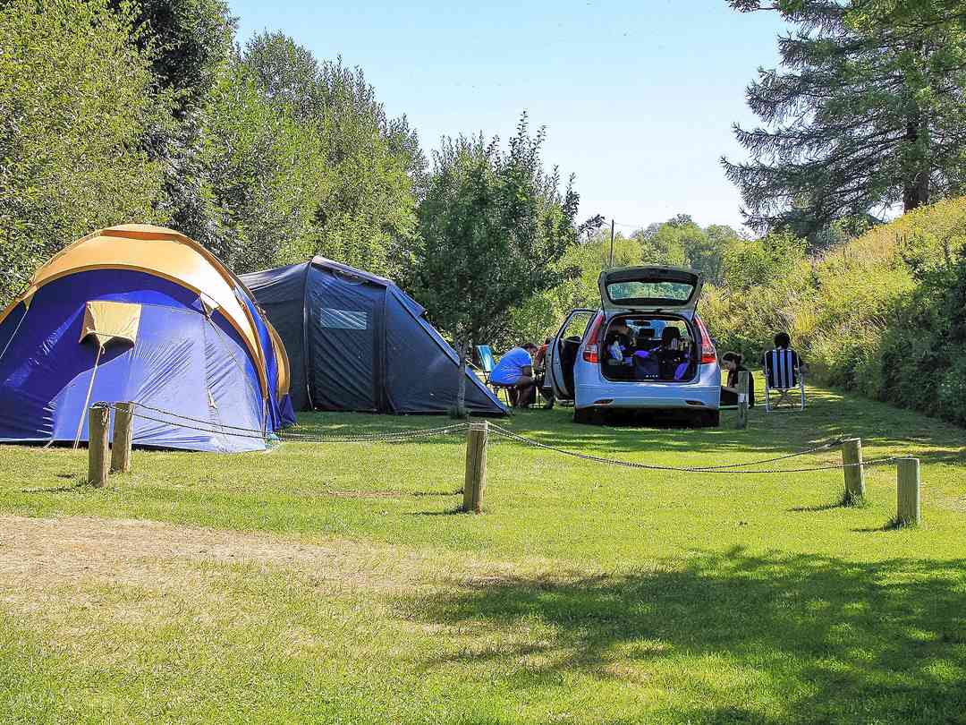 Trouvez Des Sites De Camping Abordables Pour Tentes Languedoc Roussillon France Pitchup