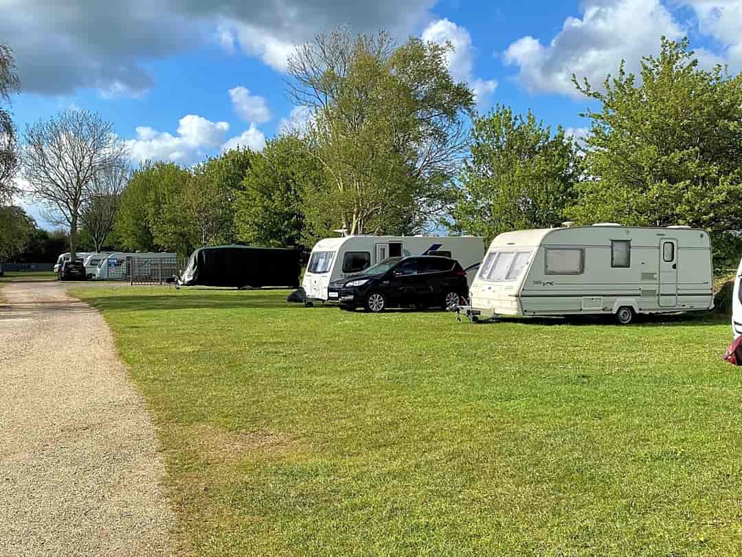 Southfork Caravan Park: So happy to be open again and having people enjoy our site in the sunshine!
