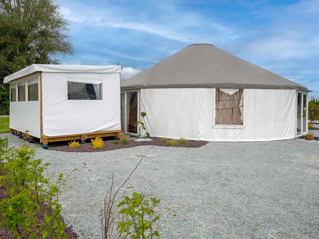 Camping de la Seine: The yurt