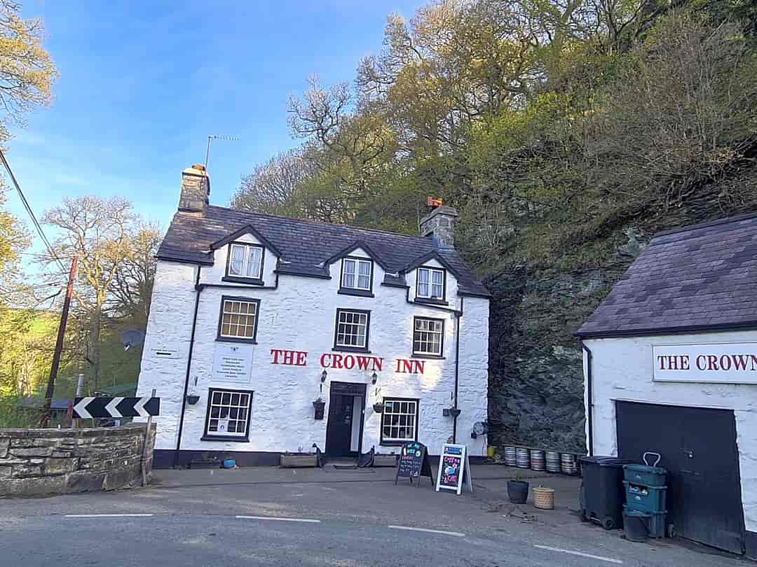 The Crown Inn and Campsite