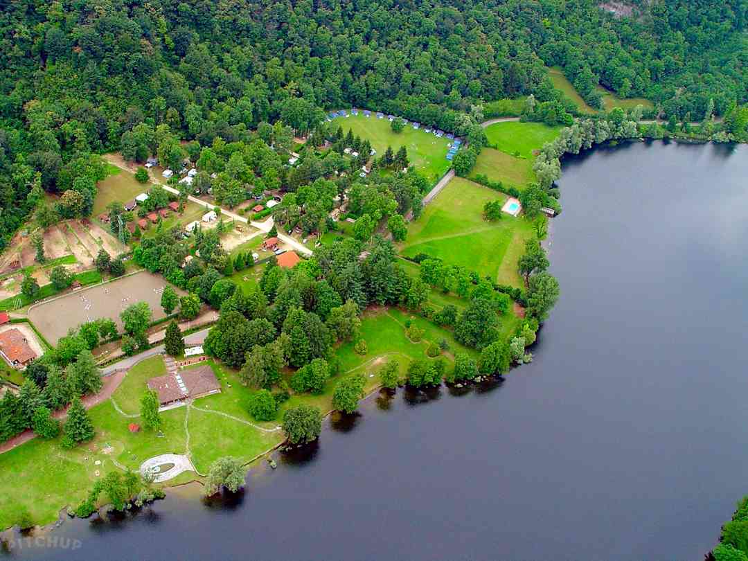 Campeggio Tre Lago: Aerial view of the site (photo added by alessiap on 11/10/2018)