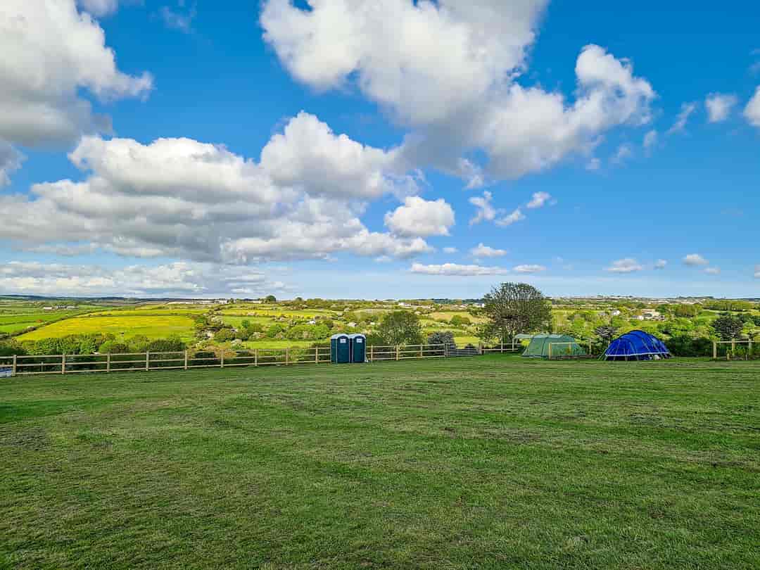 Hillcrest Views Campsite: Pitches with views