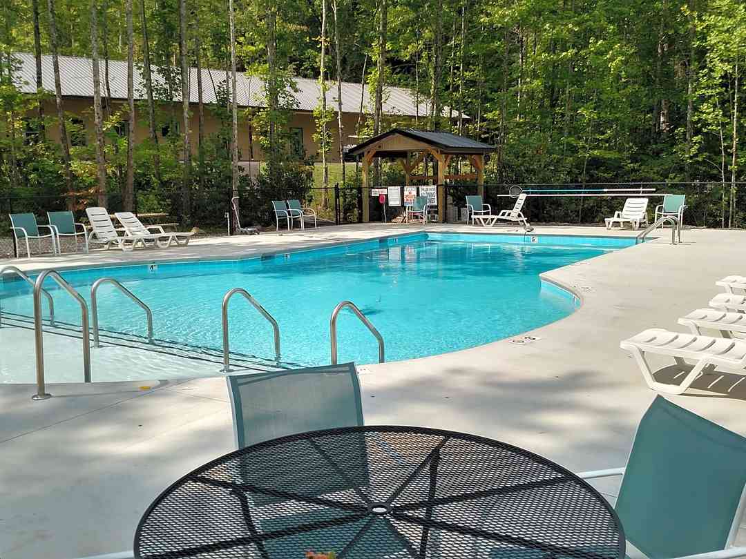 Smoky Mountain Premier Rv Resort Cosby Pitchup