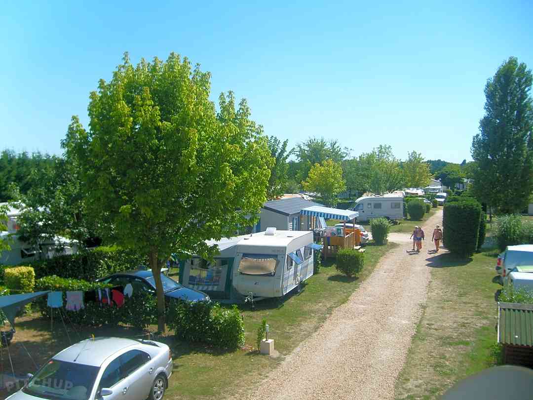 Book Motorhome Campsites Campervan Sites In Saumur Maine Et Loire Pitchup