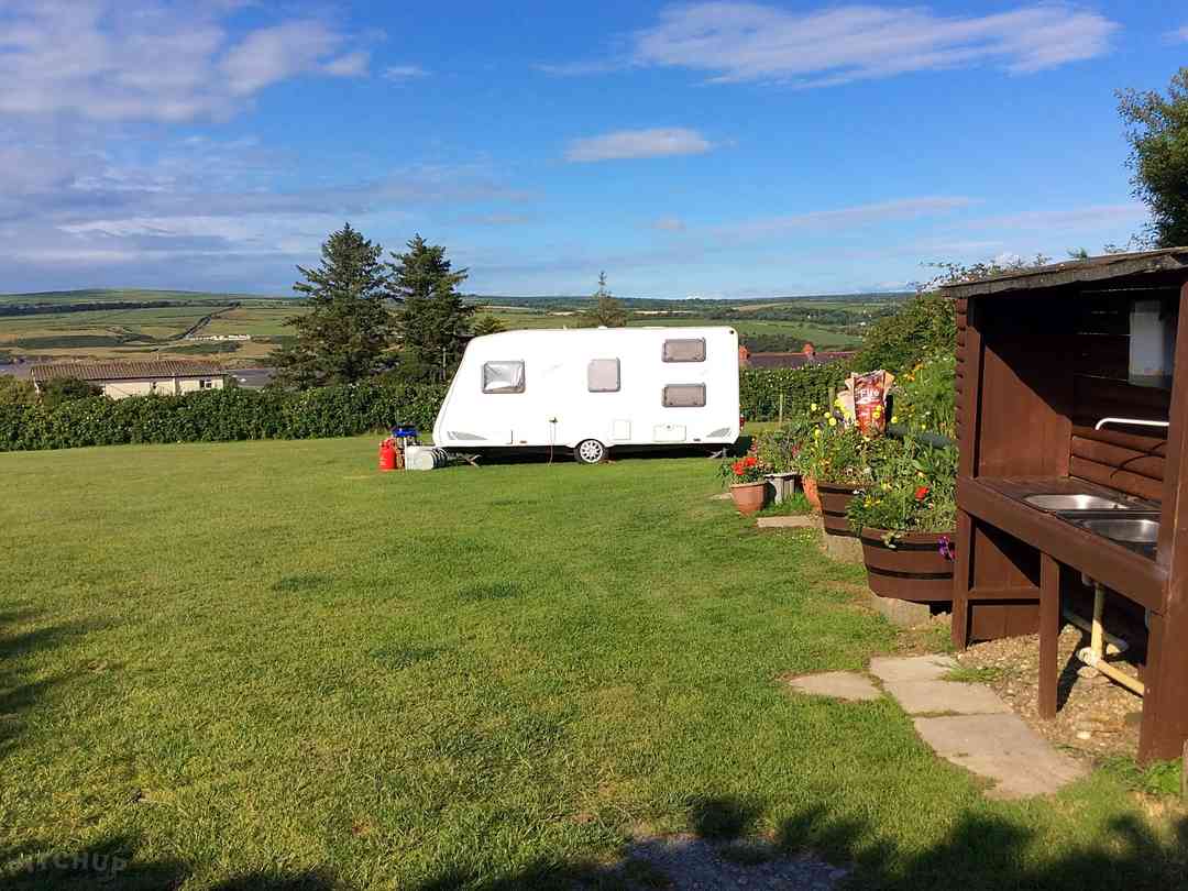 Find The Best Touring Caravan Sites In Newport Pembrokeshire Pitchup