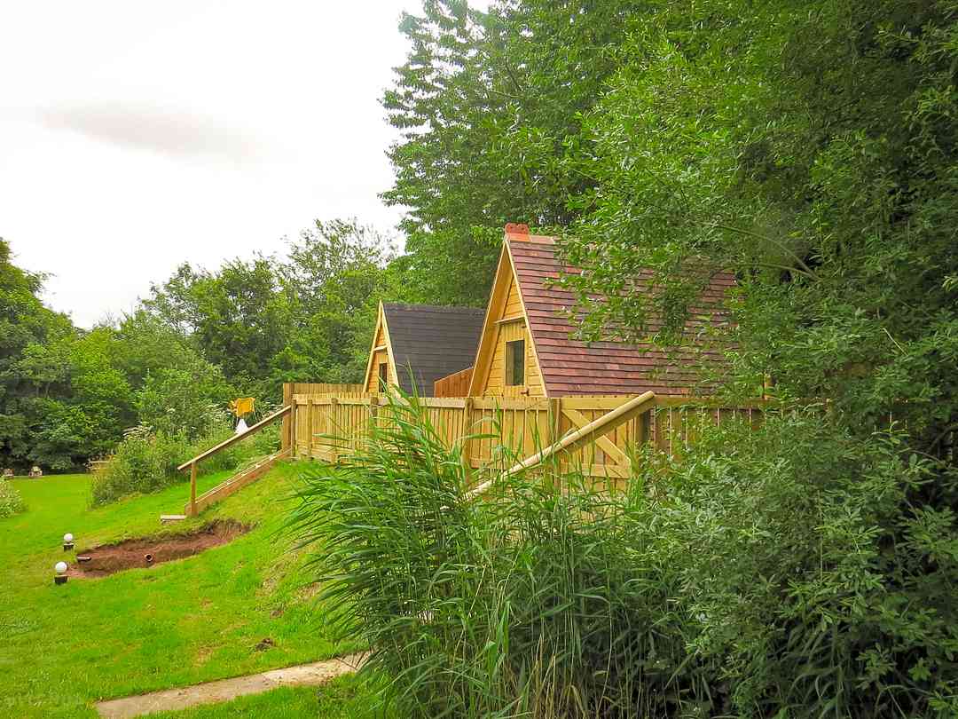 Wassell Grove Camping and Caravanning: Camping pods