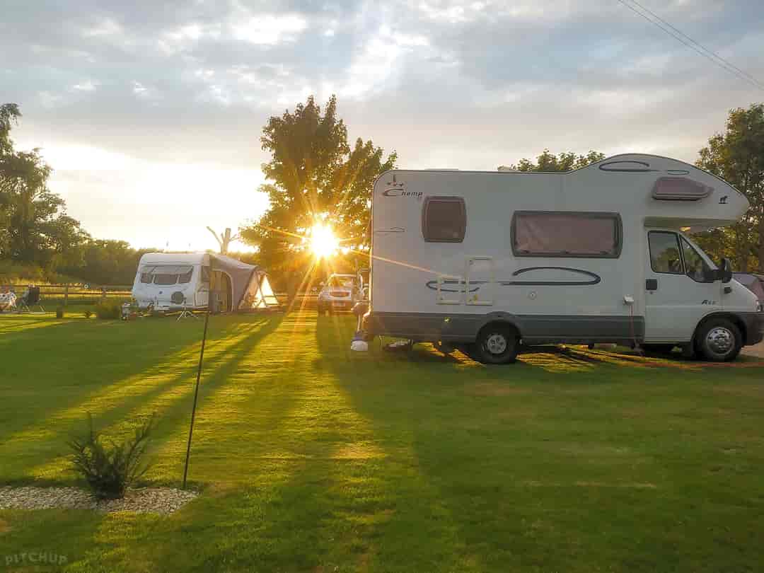 The Bungalow Caravan Site: Sunset on site