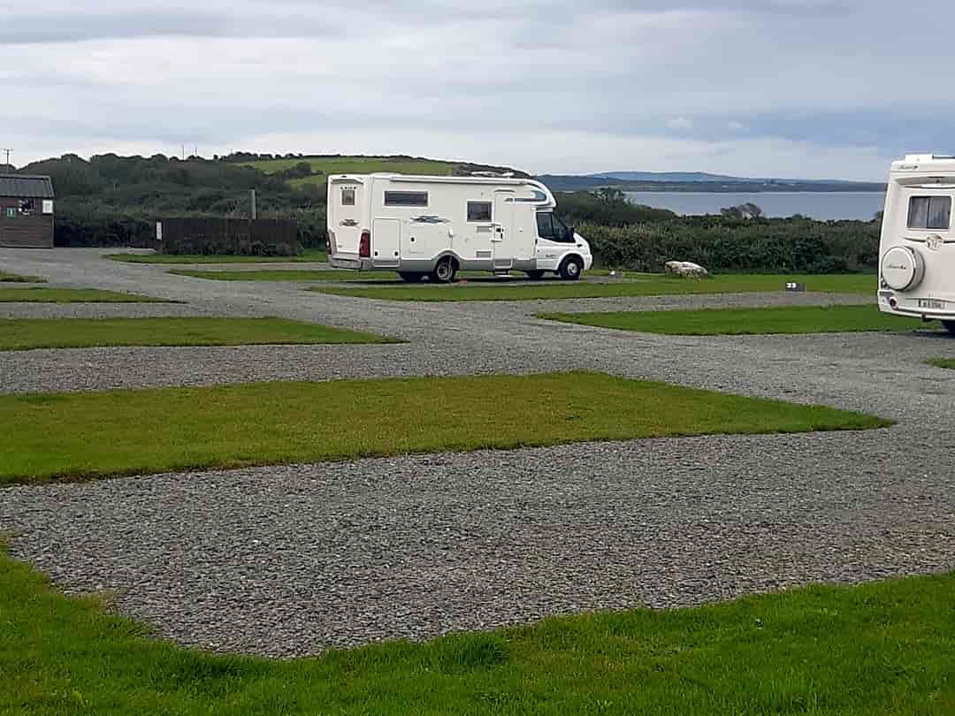 The Norman View Campervan Park: Park up by the sea