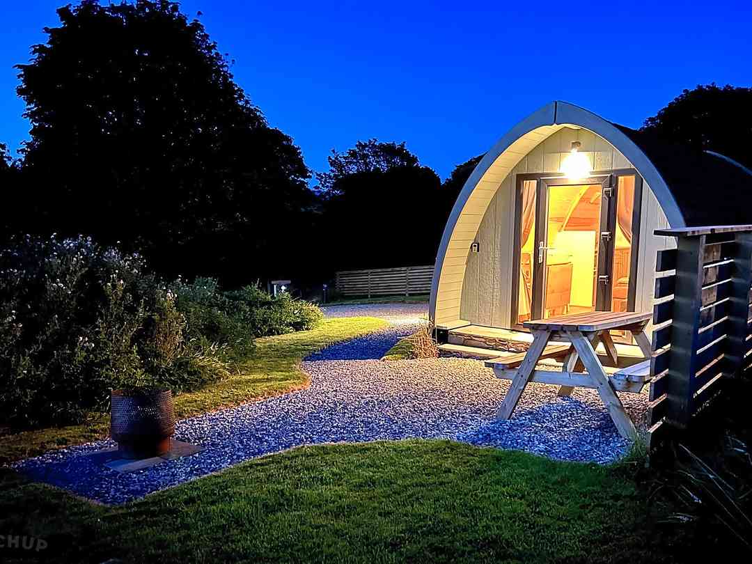 Pods in the Sticks (fotot lades till av föreståndaren 2025-10-22) Pods in the Sticks (fotot lades till av föreståndaren 2025-10-22)