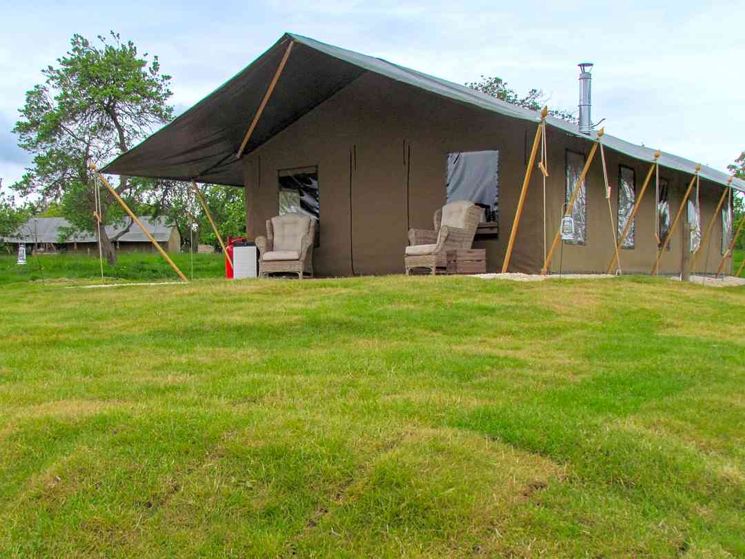 Luxury Camping at Woodhouse Farm: Pear Trees exterior (photo added by manager on 03/03/2023)