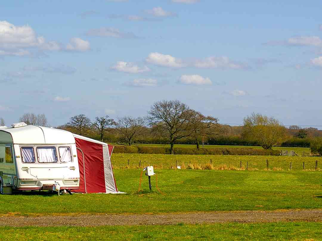 Godwin's Caravan and Camping Site: Pitches with electric hook-up (photo added by manager on 26/08/2022)