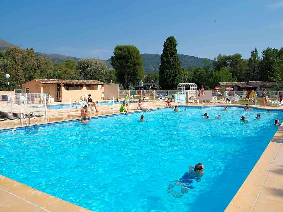 Domaine de la Bergerie: Outdoor pool