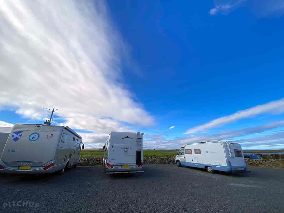 59 Degrees North Motorhome Aire: Blue skies over the motorhome aire