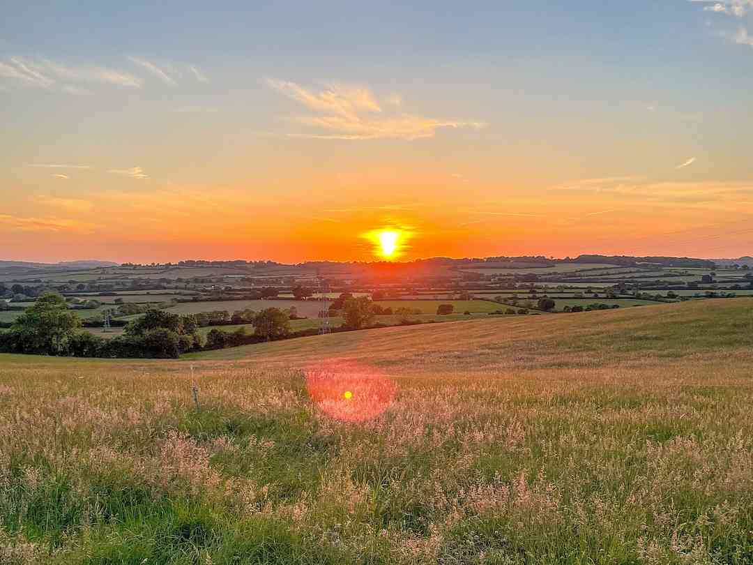 Aylesmore Farm Campsite: Visitor image of sunset on site (photo added by manager on 29/09/2022)