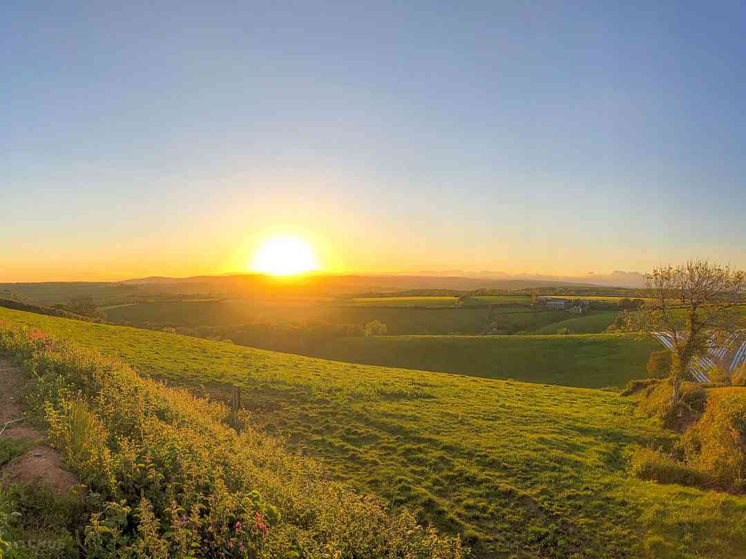 Wheeldon Farm: Visitor image of sunset view
