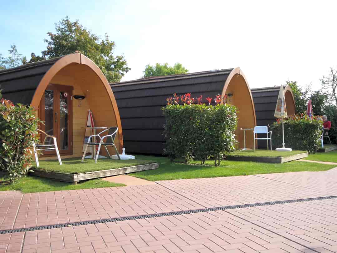 Camping De Grienduil: Some of the  Mega pods