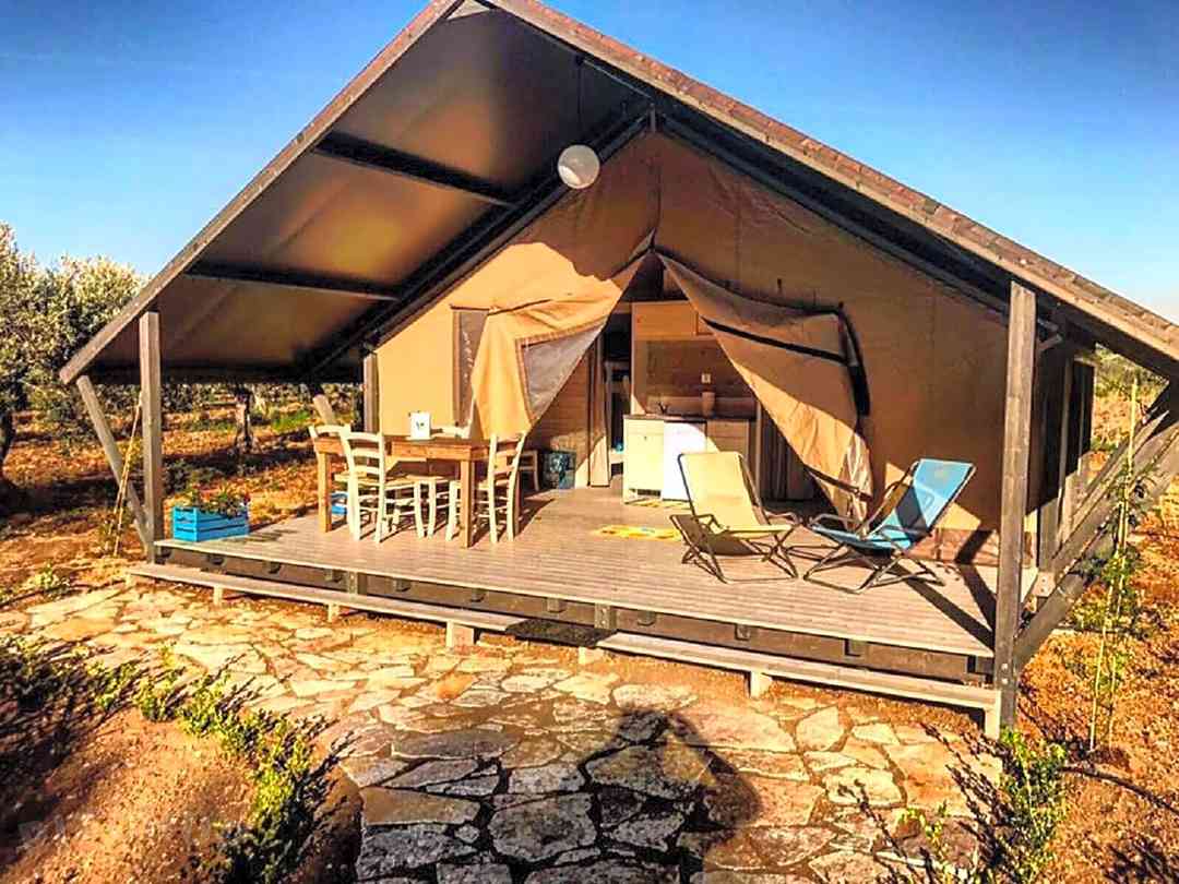 Duca di Castelmonte: Safari tent veranda (photo added by manager on 27/09/2018)