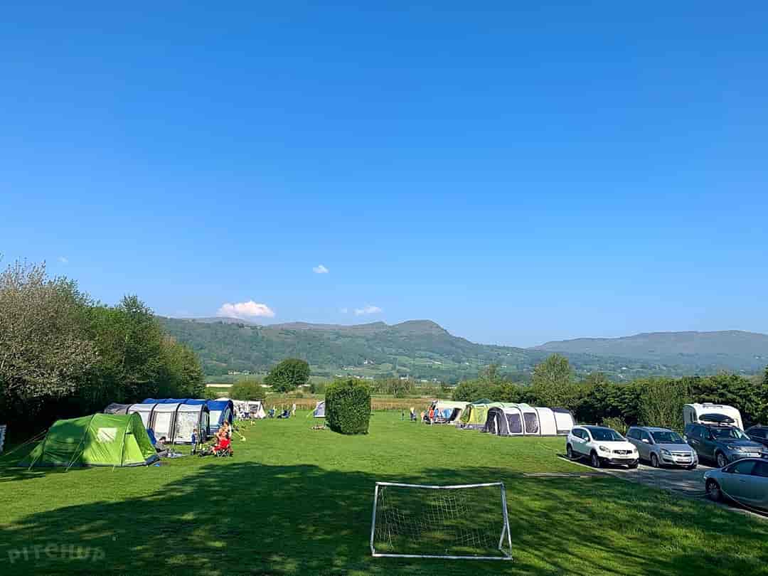 Erw Glas Glamping and Camping: Camping field