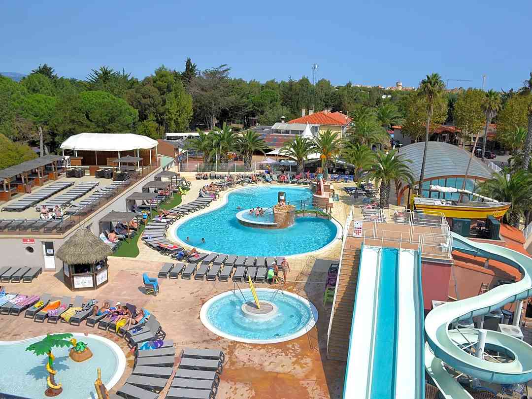 Camping Le Floride Et L Embouchure Le Barcares Pitchup