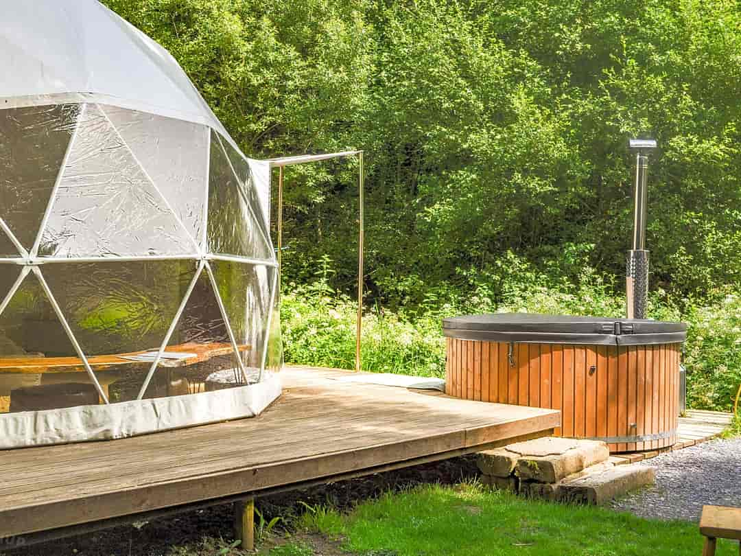 Owl Valley Glamping: View of geodome and wood fired hot tub (photo added by manager on 14/09/2022)