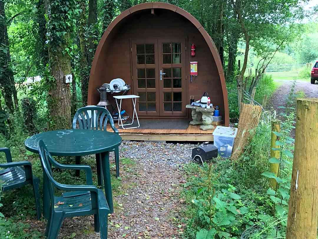 Trapp Fishery Caravan and Camping: Pod entrance and camp kitchen (photo added by manager on 02/07/2023)