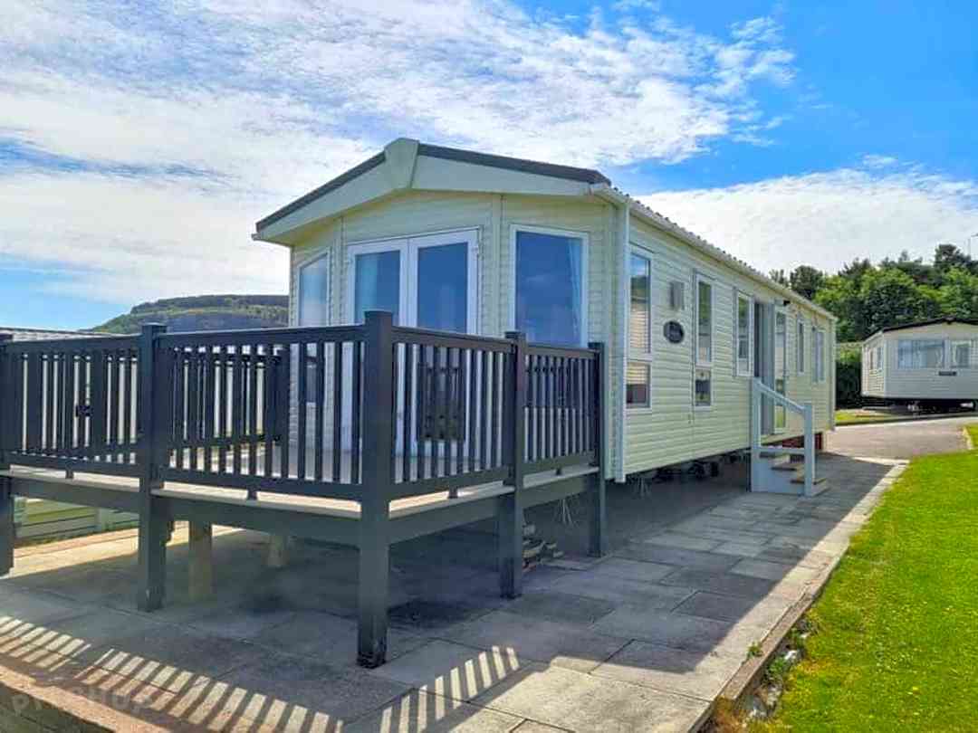 Bron-Y-Wendon Holiday Park: Platinum - Exterior (photo added by manager on 02/10/2023)