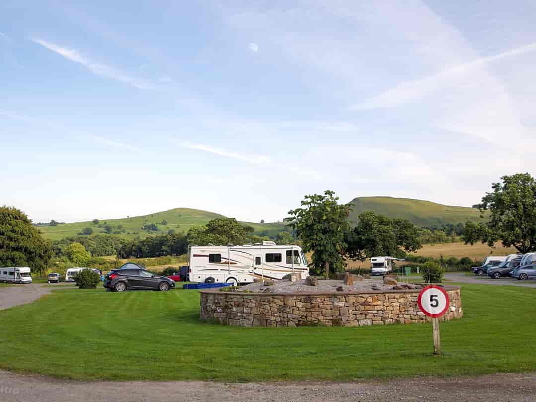 Upper Hurst Farm: Pitches with rural views