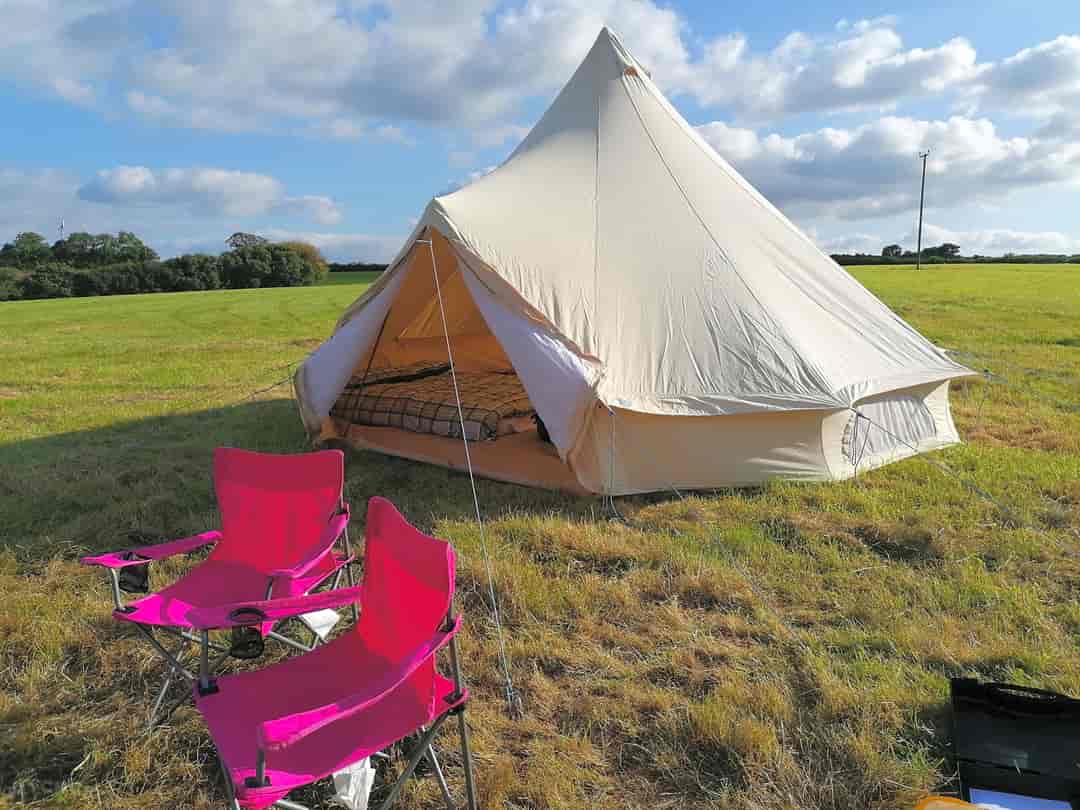 Lovaton Farm Camping: Camping, glamping style!