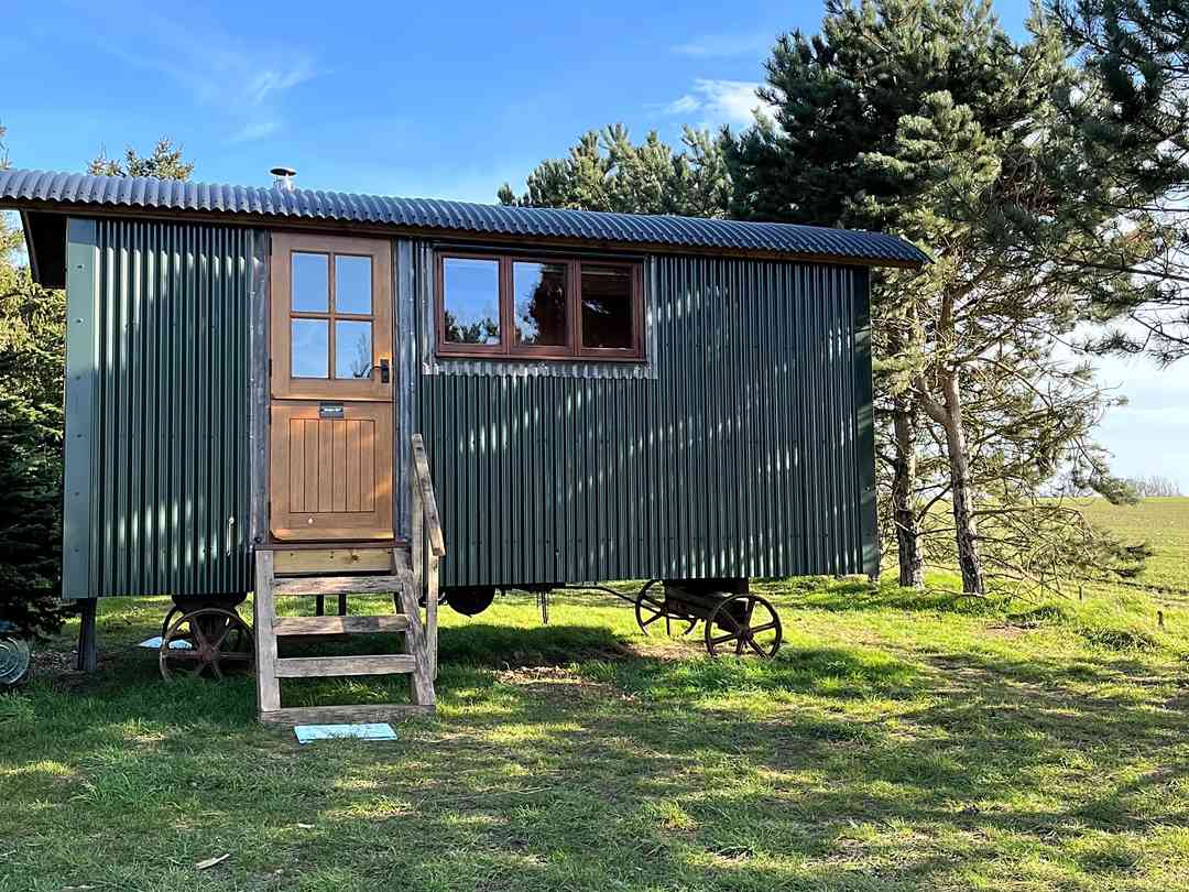 Nether Hall Farm: Badger sett hut (photo added by manager on 12/02/2022)