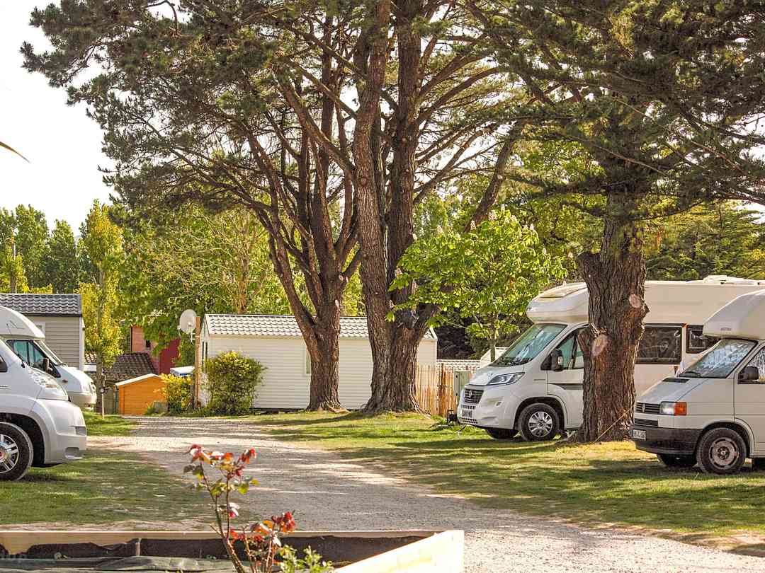Camping du Vieux Château: Pitches on site