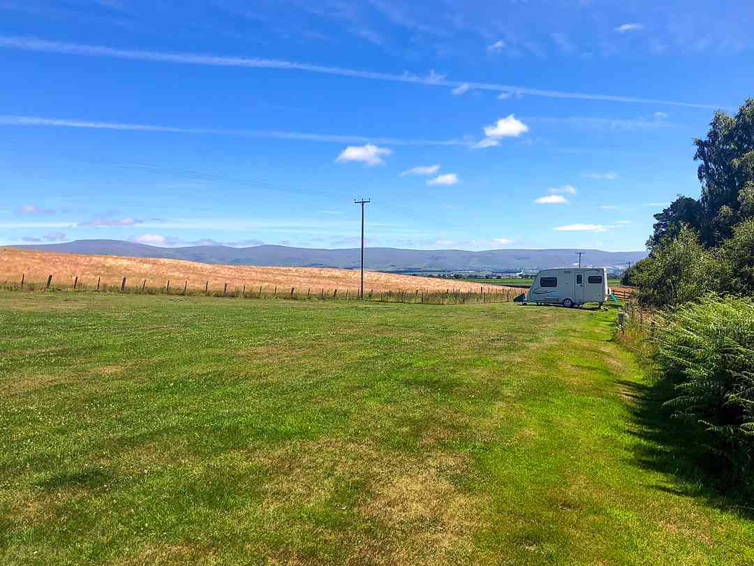 Views to Cross Fell and Great Dun Fell on a sunny day (photo added by manager on 23/05/2025) Cliburn Caravan Site Certificated Location: Views to Cross Fell and Great Dun Fell on a sunny day (photo added by manager on 23/05/2025)