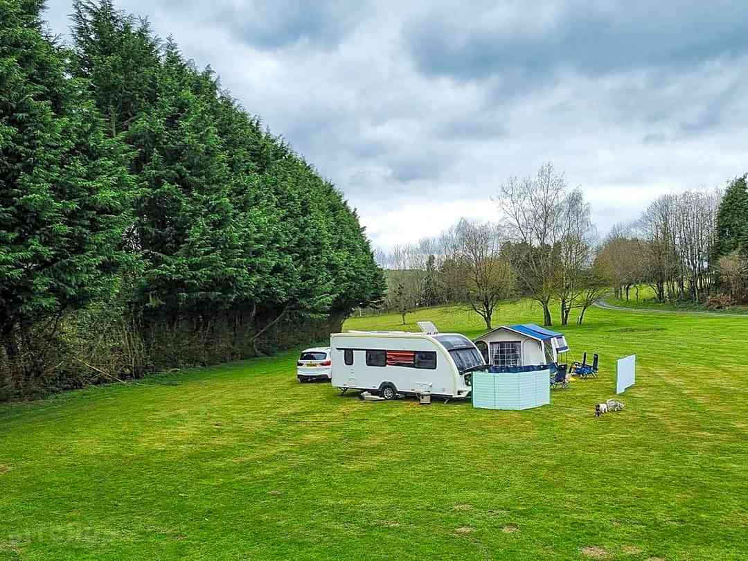 Henllan Caravan Park