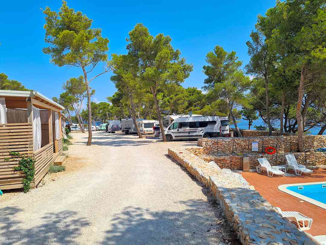 Boutique Camping Bunja: Campsite entering (photo added by manager on 04/02/2022)