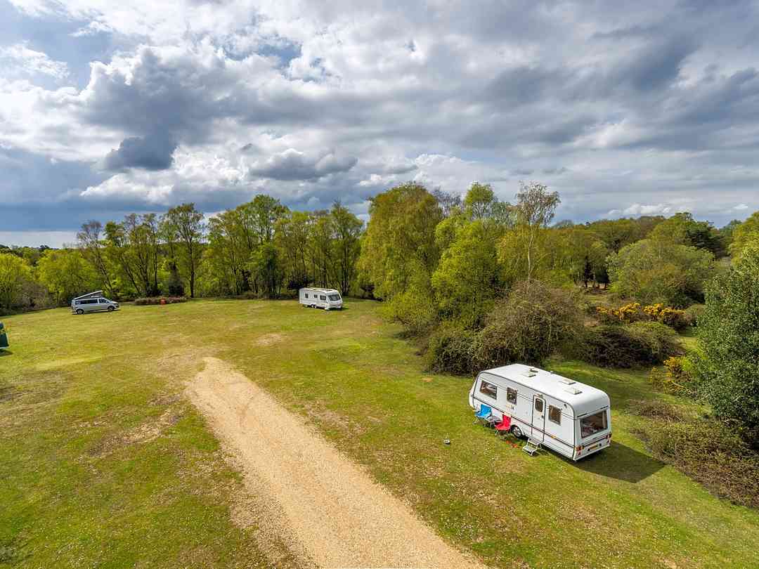 Ocknell Caravan and Camping Site: Grass pitches