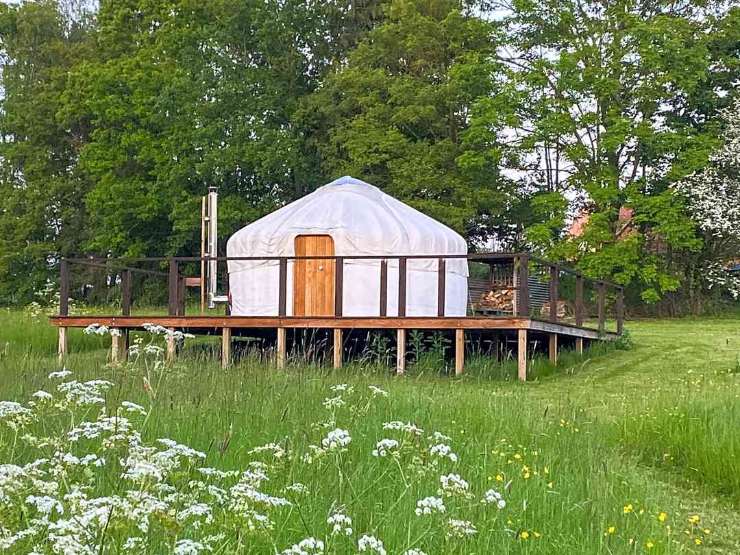Yurt on a wooden deck (photo added by manager on 20/07/2023) Bunkers Hill Farm: Yurt on a wooden deck (photo added by manager on 20/07/2023)