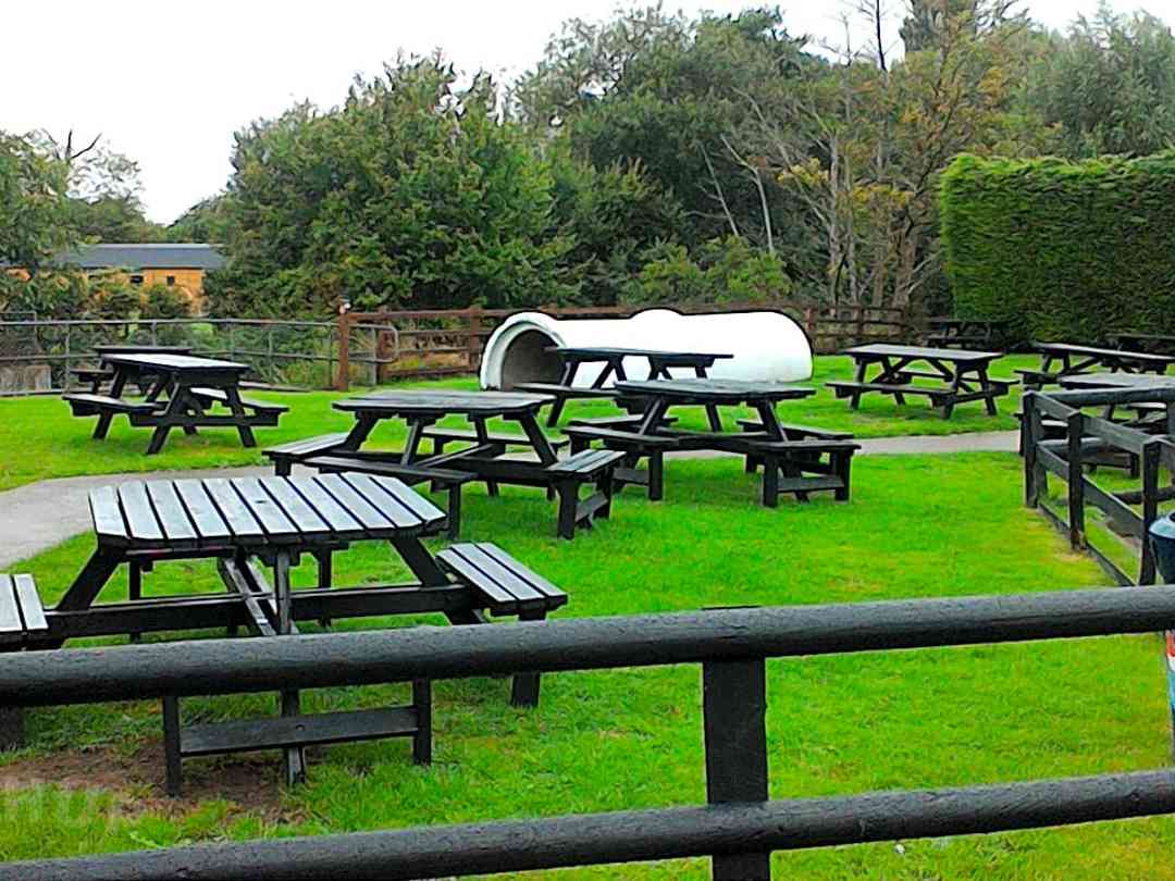 Riverside Caravan Park At The George Gloucester Updated 2020 Prices Pitchup