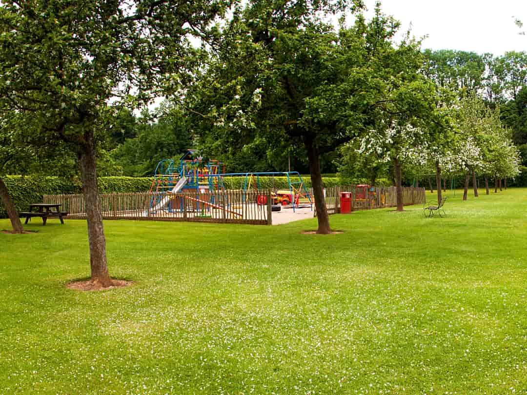 Westbrook Farm Park: Playground and recreation area