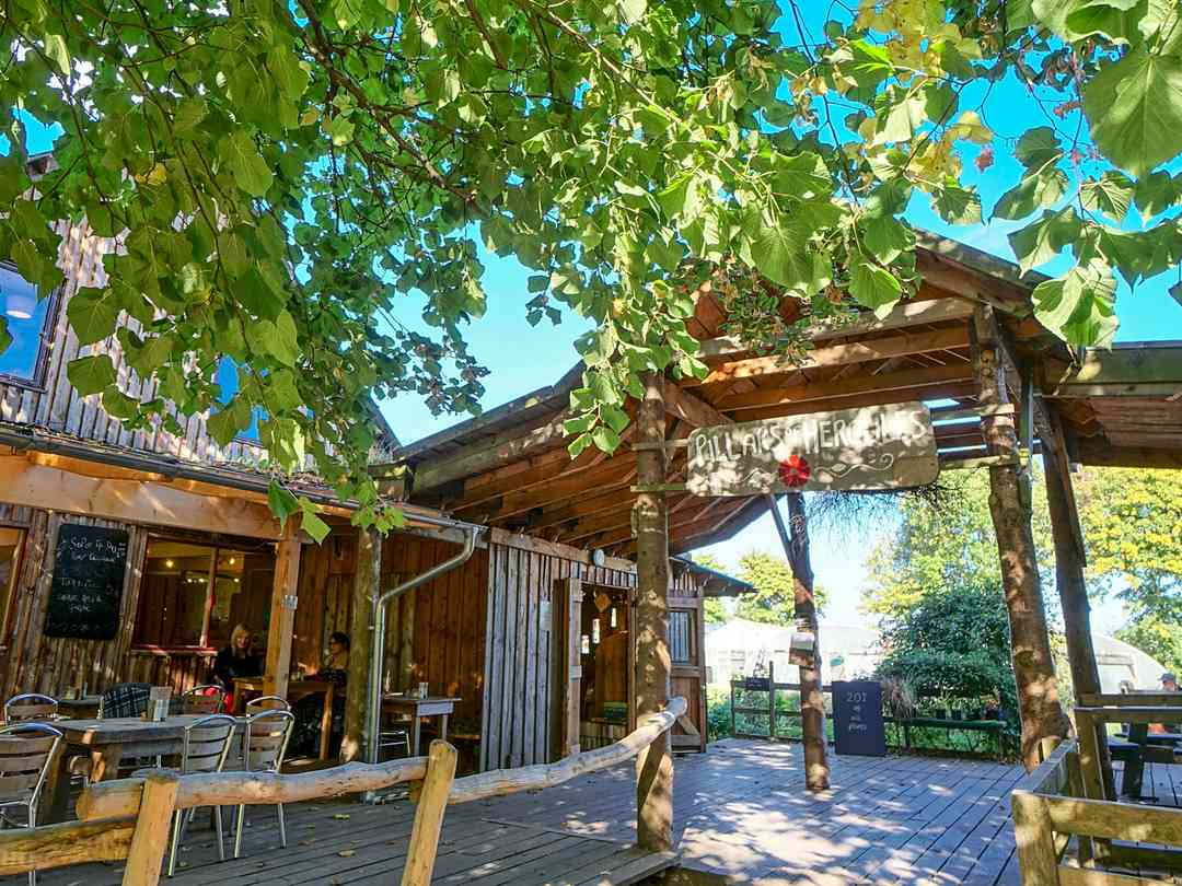 Pillars of Hercules Organic Farm: Shop, café and toilet entrance (photo added by manager on 21/01/2023)