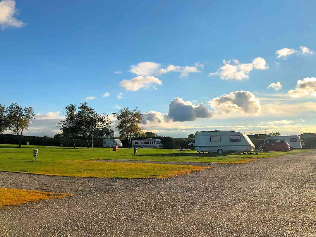 Dodwell Park: Sun shining (photo added by manager on 29/07/2022)