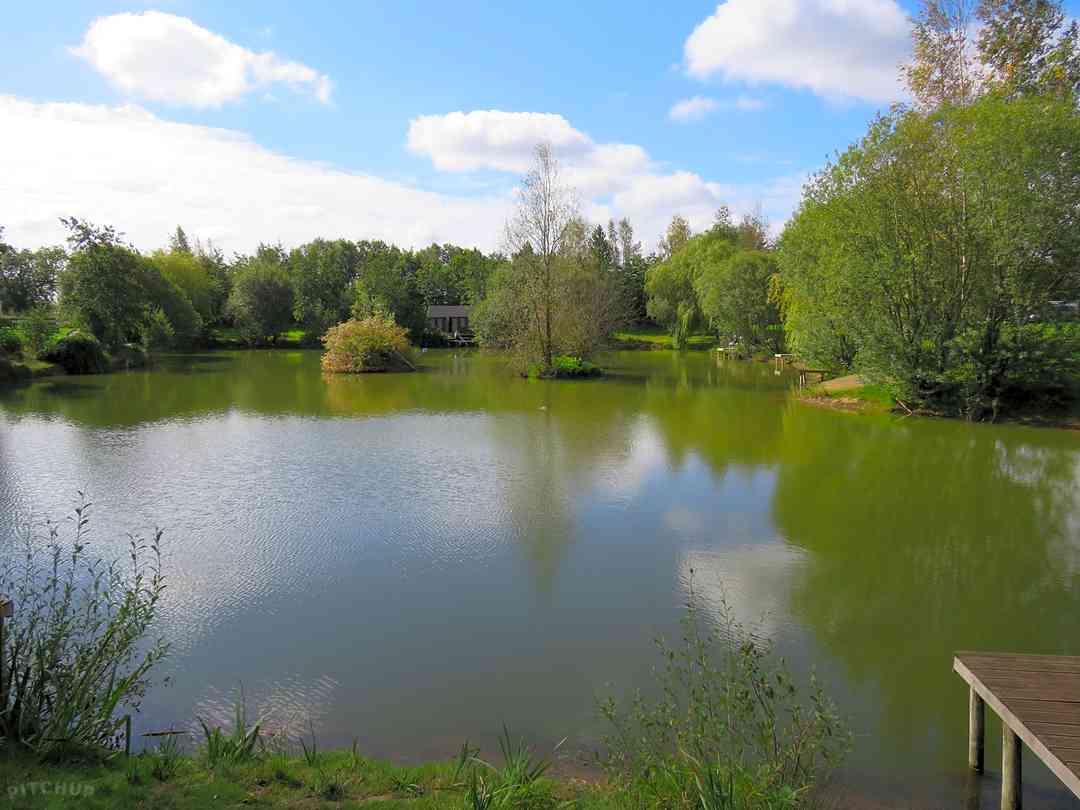 Elton Barn Fishery and Retreat