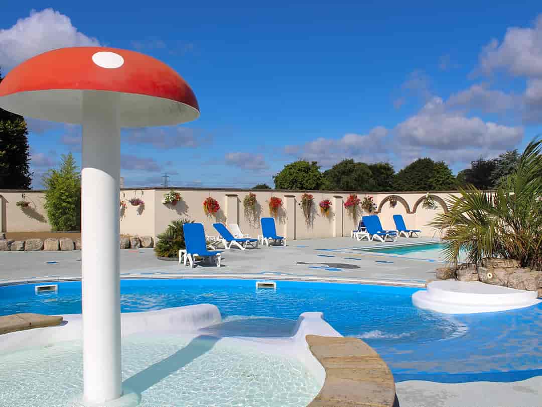 Wilksworth Caravan Park: Kids' splash pool