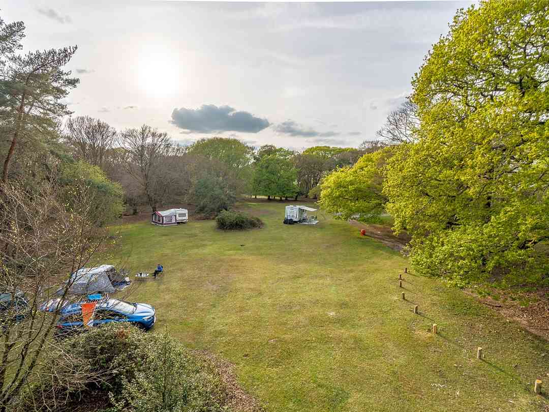 Longbeech Caravan and Camping Site: Grass pitches (photo added by manager on 30/01/2023)