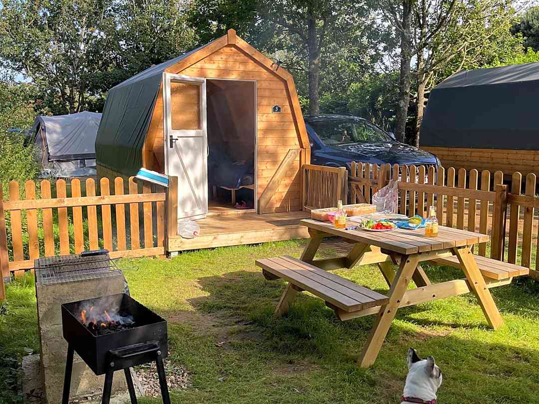 Log store cabin tent