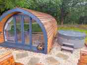 Owl pod with hottub