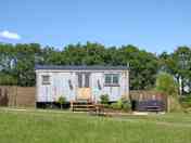 Honey Bee shepherd's hut (added by manager 27 Jul 2023)