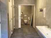 Toiletgebouw met miva-badkamer