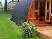 Petite cabane en bois idéale pour un séjour détente.