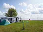 Spacious lake-view pitches